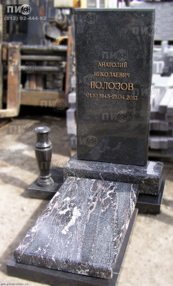Элитный памятник из Габбро-диабаза и Амфиболита с бронзовыми буквами (ОРП 10)